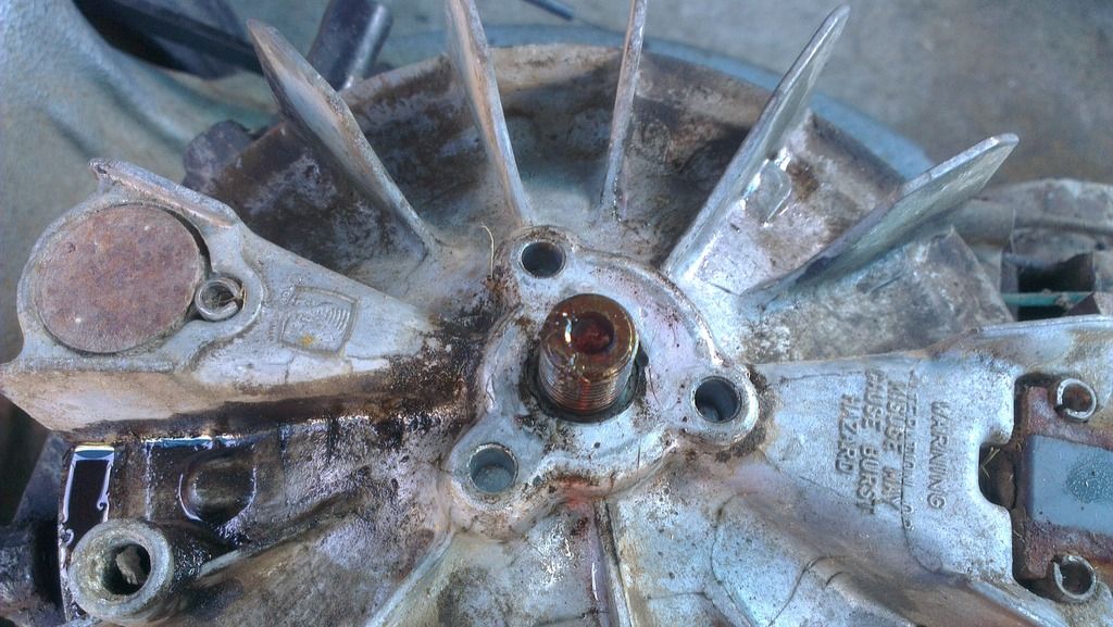 [Linked Image from i998.photobucket.com]