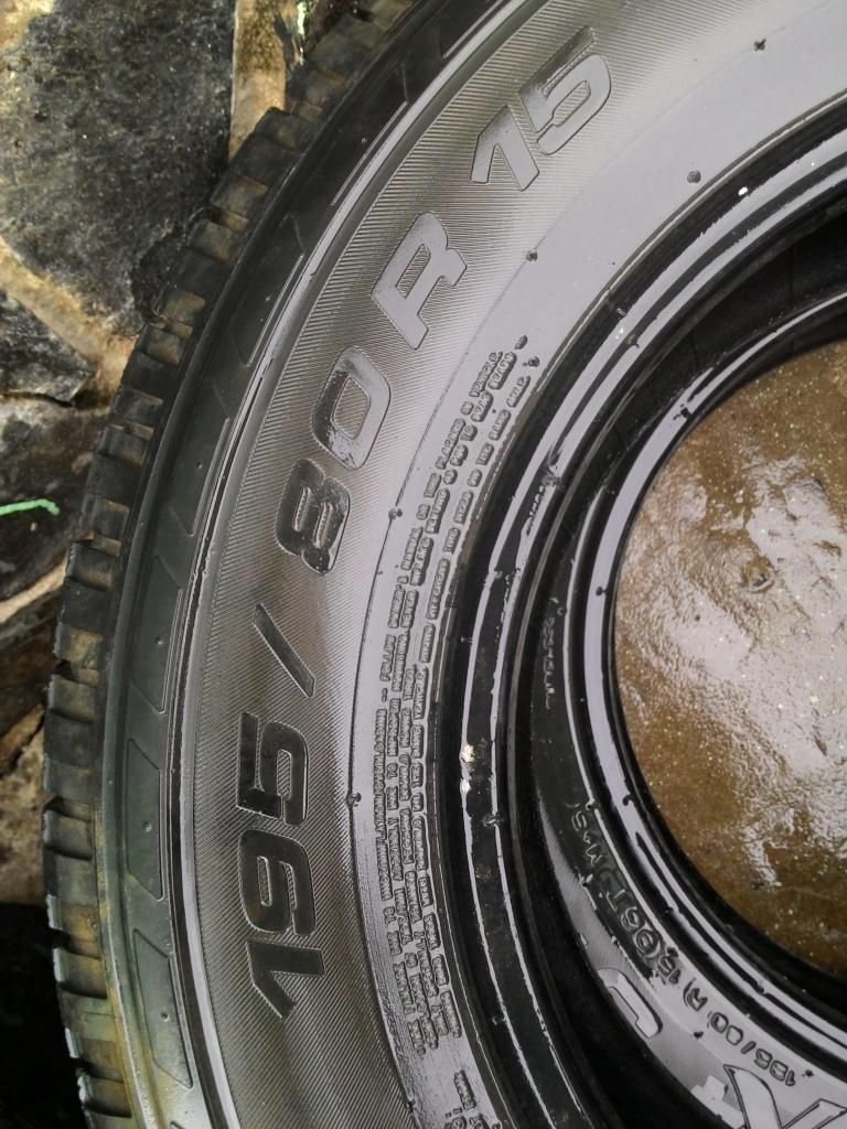 [HCM][Q8] Lốp Michelin 195/80 R 15 đi được khoảng 20.000km - 1