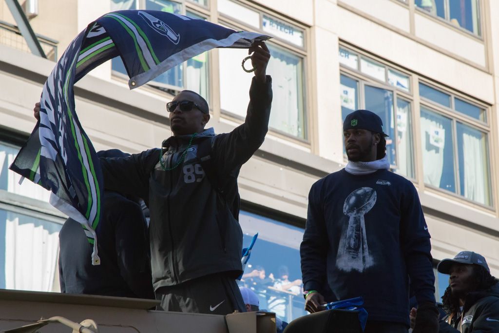 IMAGE: http://i998.photobucket.com/albums/af106/JordynMurdockPhotography/Parade-10_zpsd7ad5317.jpg