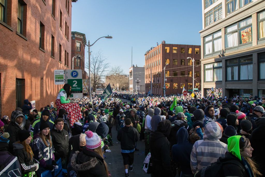 IMAGE: http://i998.photobucket.com/albums/af106/JordynMurdockPhotography/Parade-6_zps0cca8dd0.jpg