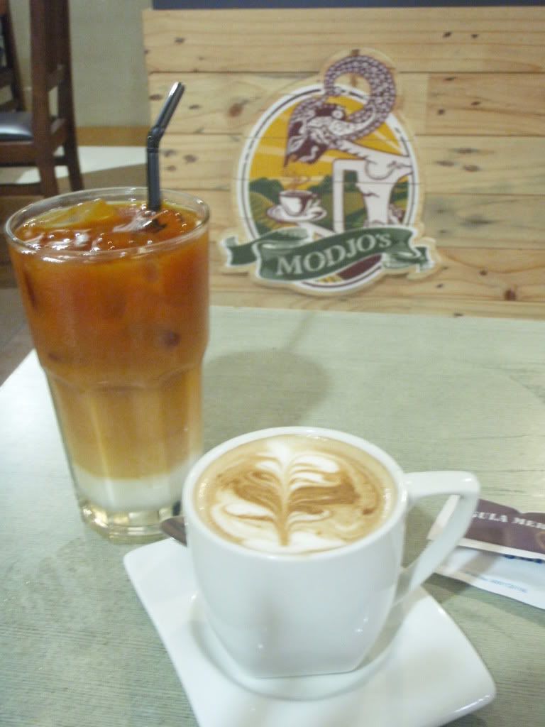 ice thai tea & cappuccino, Modjo'sRiau Junction Food Court