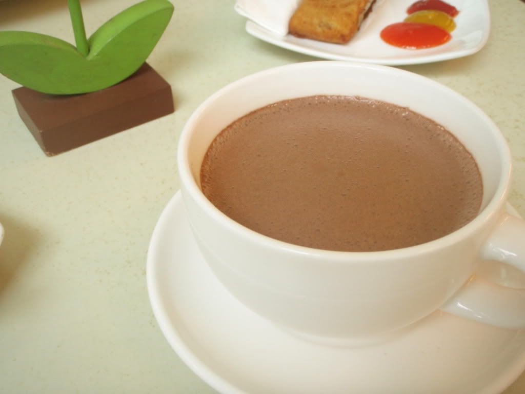 Hot Chocolate, Toko CoklatJl. Cimanuk No. 5 Bandung 40115 West Java - Indonesia.