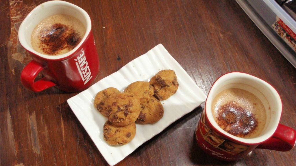 breakfast with cookies and cappuccino