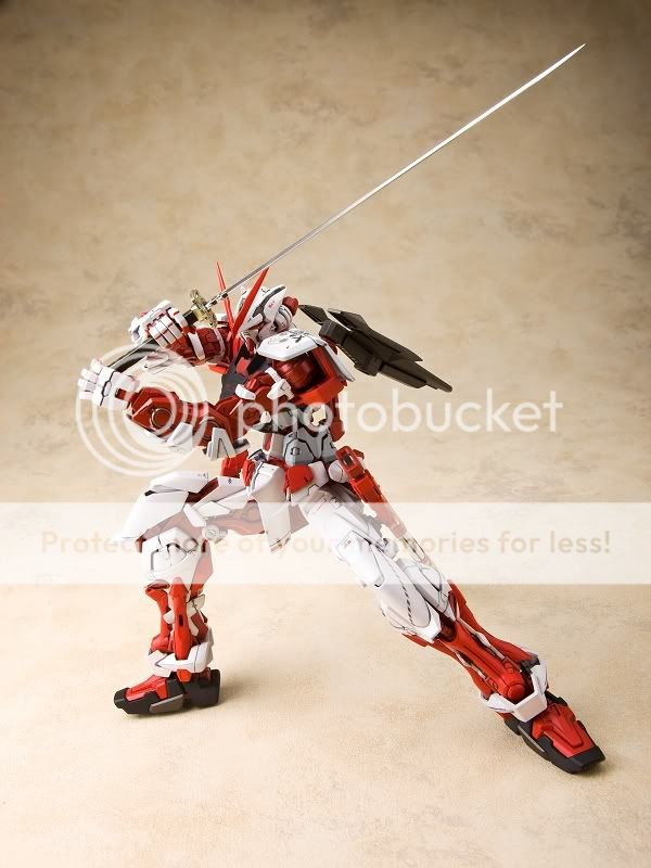 Bandai Gundam MG 1/100 129 MBF P02 Astray Red Frame Kai Model Kit 